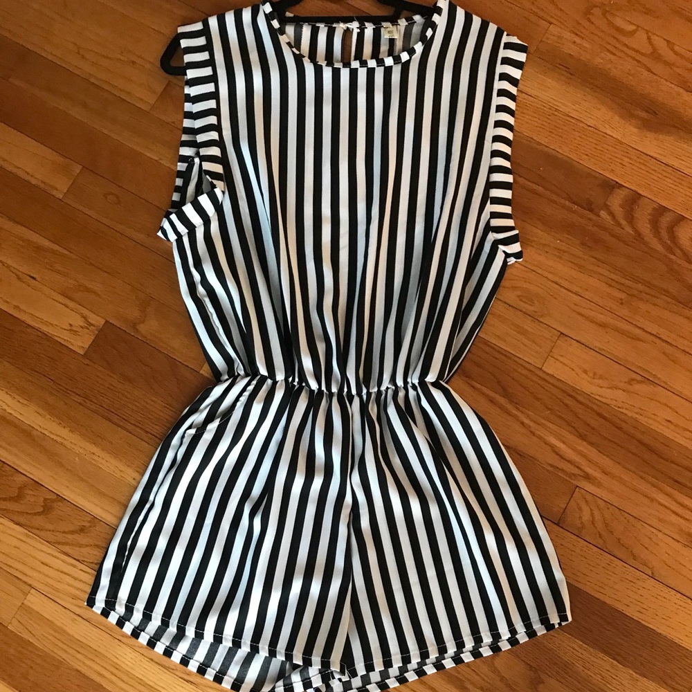 Modcloth striped Romper size 10, new.